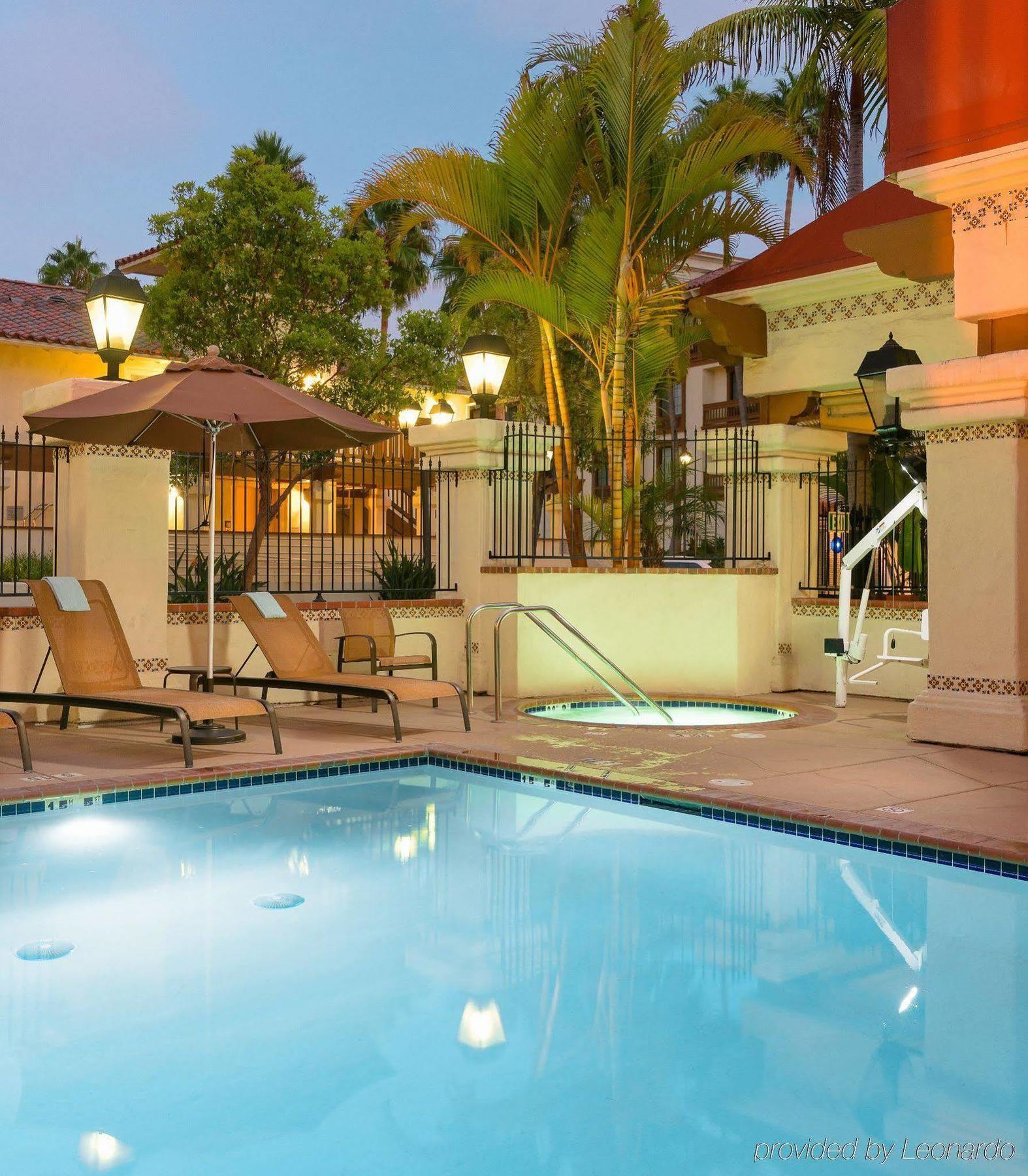 Courtyard San Diego Old Town Hotel Exterior photo